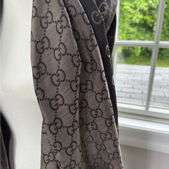 Gucci Charcoal and Light Gray Patterned Scarf - Picture 7 of 11
